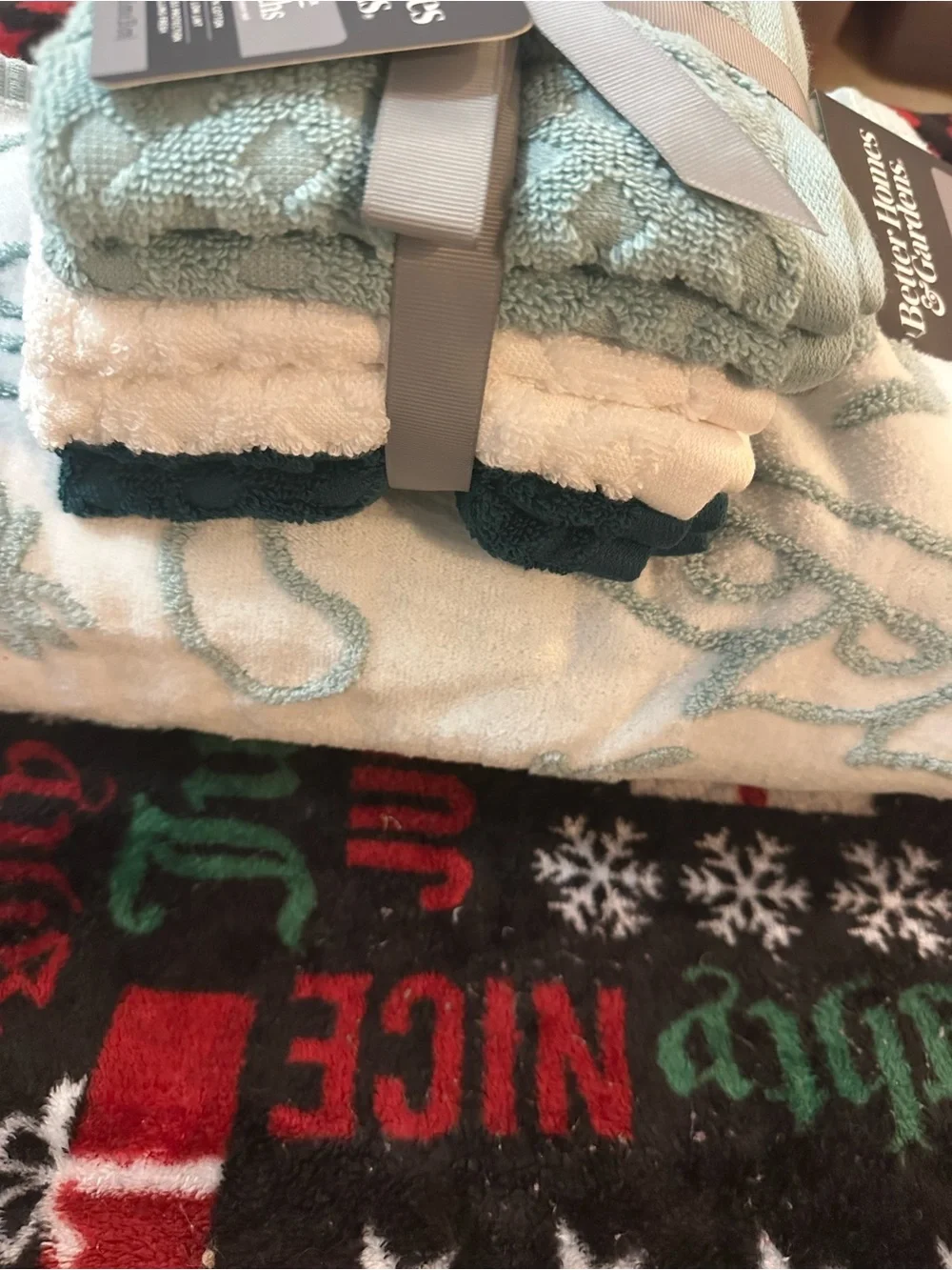 Better Homes And Gardens Teal and Cream Paisley Bath Towel Set